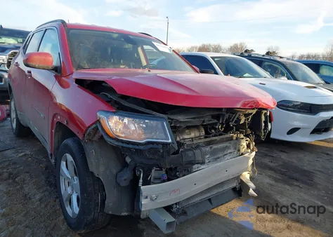 2018 Jeep Compass Latitude 4X4 z USA, uszkodzony, nr VIN 3C4NJDBB2JT265905